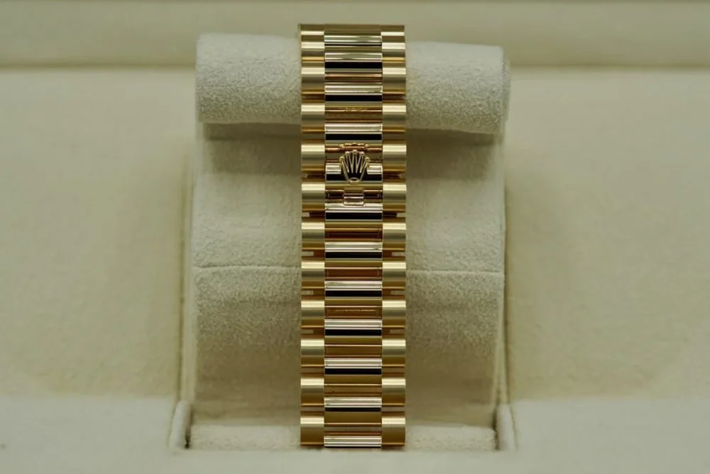Day-Date 36 mm Carnelian Dial 128348RBR - Image 2