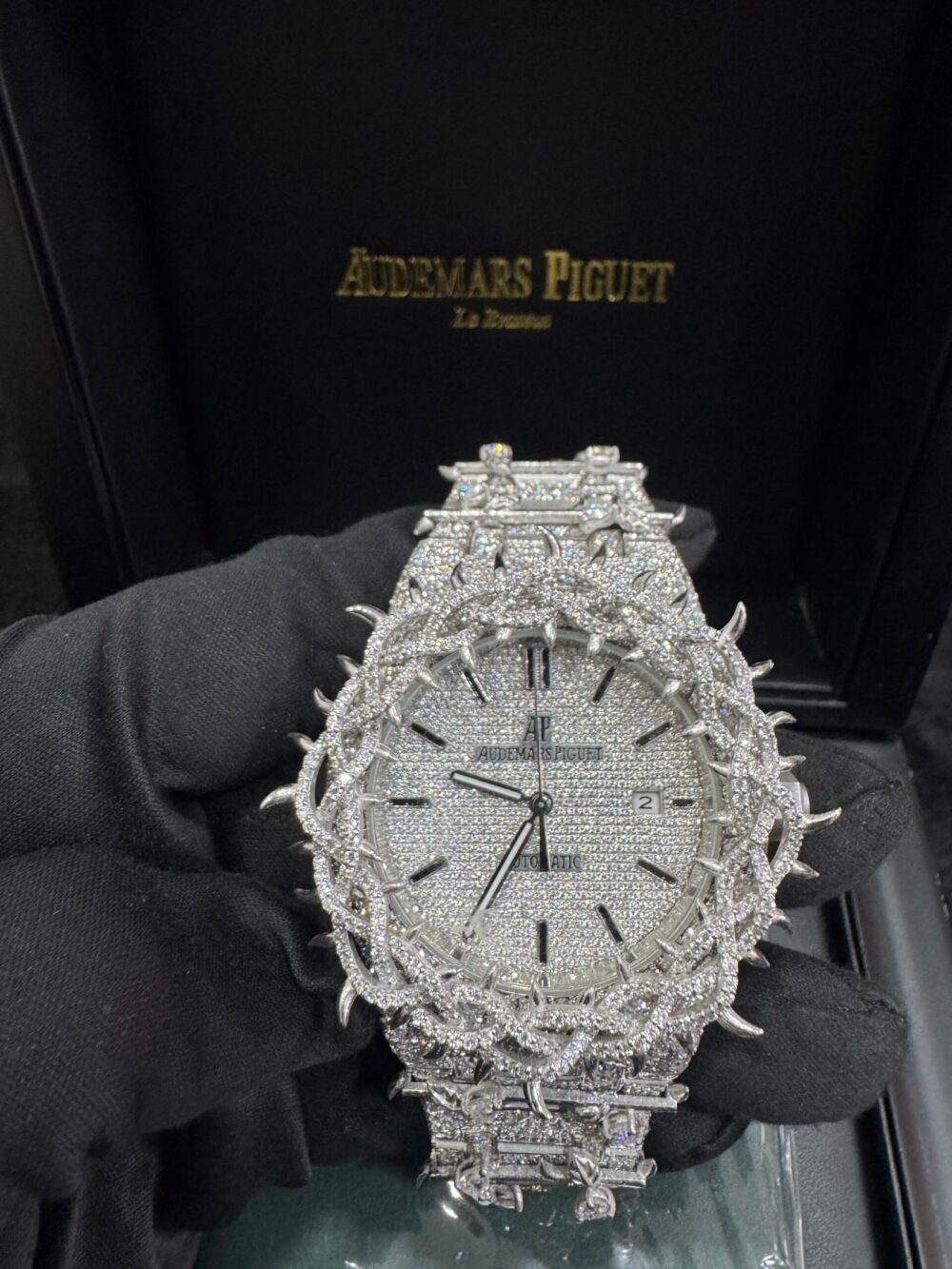 THRONE JESUS ROYAL ORK REGULAR DIAL VVS MOISSANITE